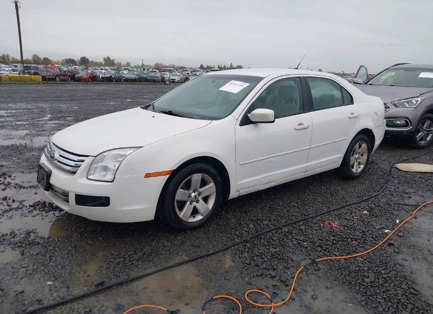 Photo 2 of 2008 Ford Fusion SE (VIN 3FAHP07158R117989)