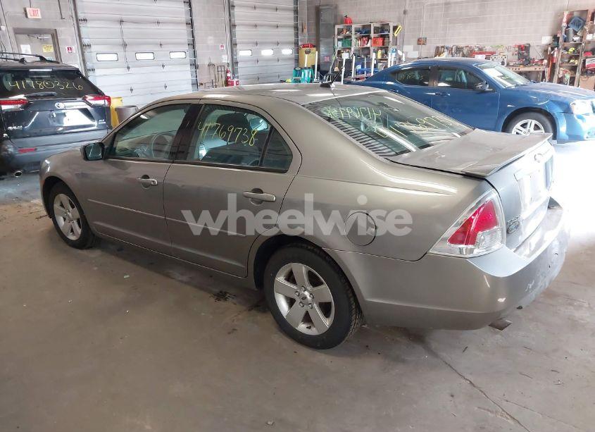 Photo 3 of 2008 Ford Fusion SE (VIN 3FAHP07158R226372)