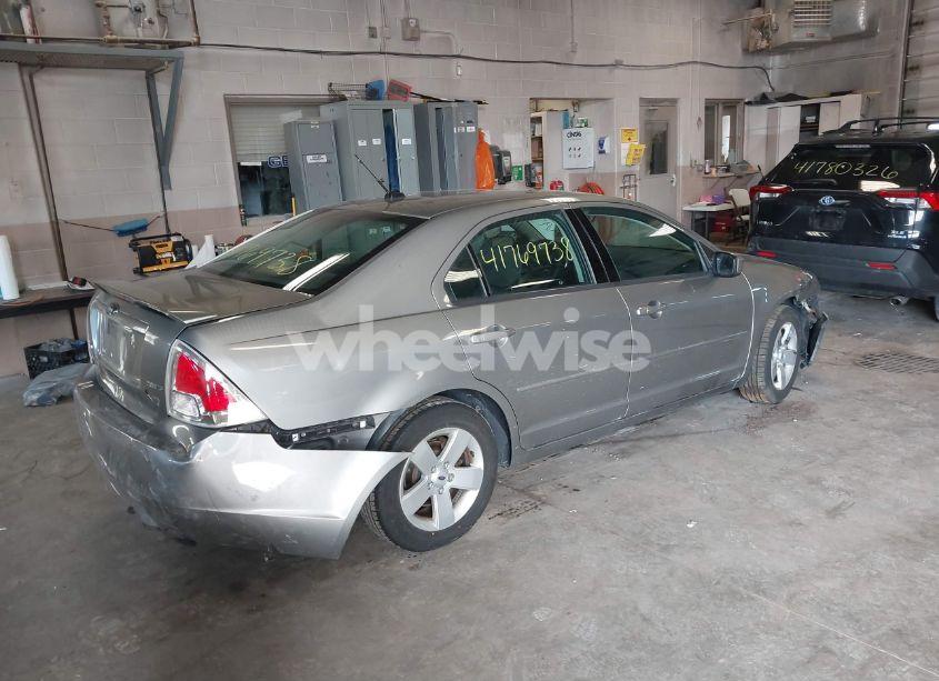 Photo 4 of 2008 Ford Fusion SE (VIN 3FAHP07158R226372)