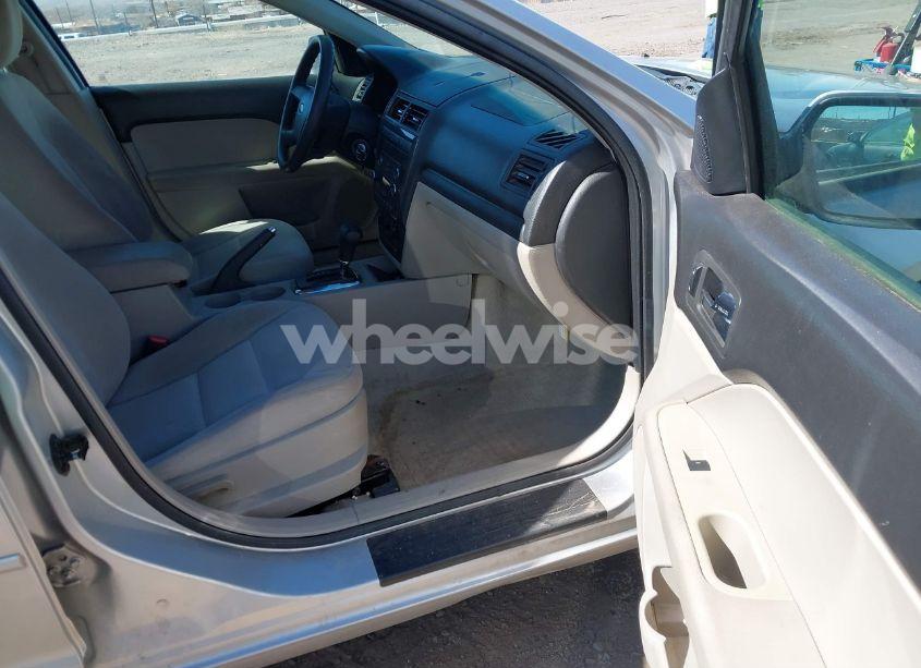 Photo 5 of 2009 Ford Fusion SE (VIN 3FAHP07159R106248)