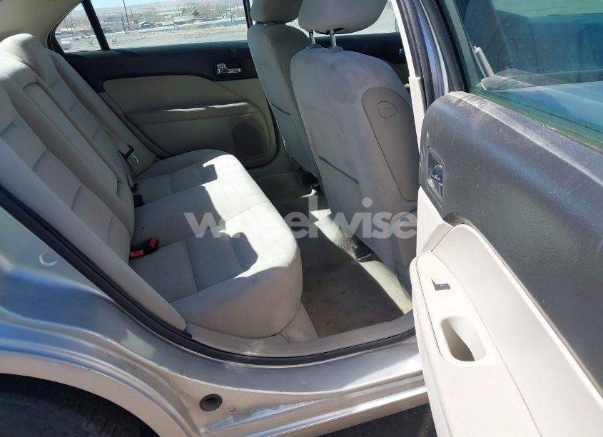 Photo 8 of 2009 Ford Fusion SE (VIN 3FAHP07159R106248)