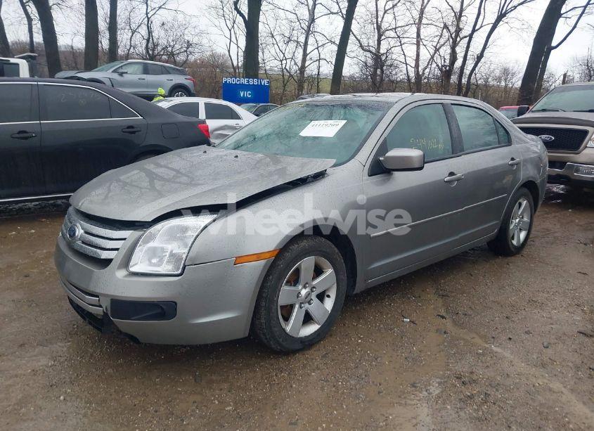 Photo 2 of 2009 Ford Fusion SE (VIN 3FAHP07159R178986)