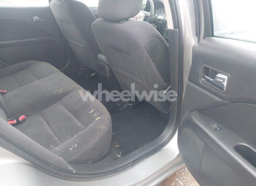 Photo 8 of 2009 Ford Fusion SE (VIN 3FAHP07159R178986)