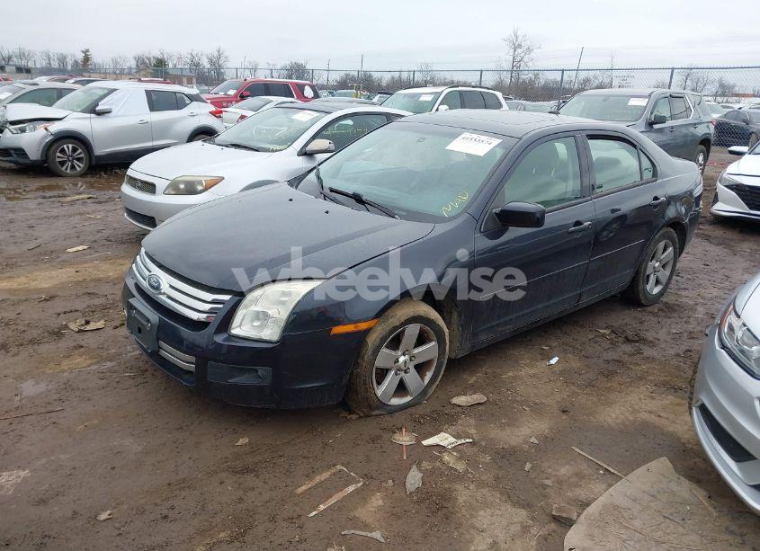 Photo 2 of 2009 Ford Fusion SE (VIN 3FAHP07159R182861)