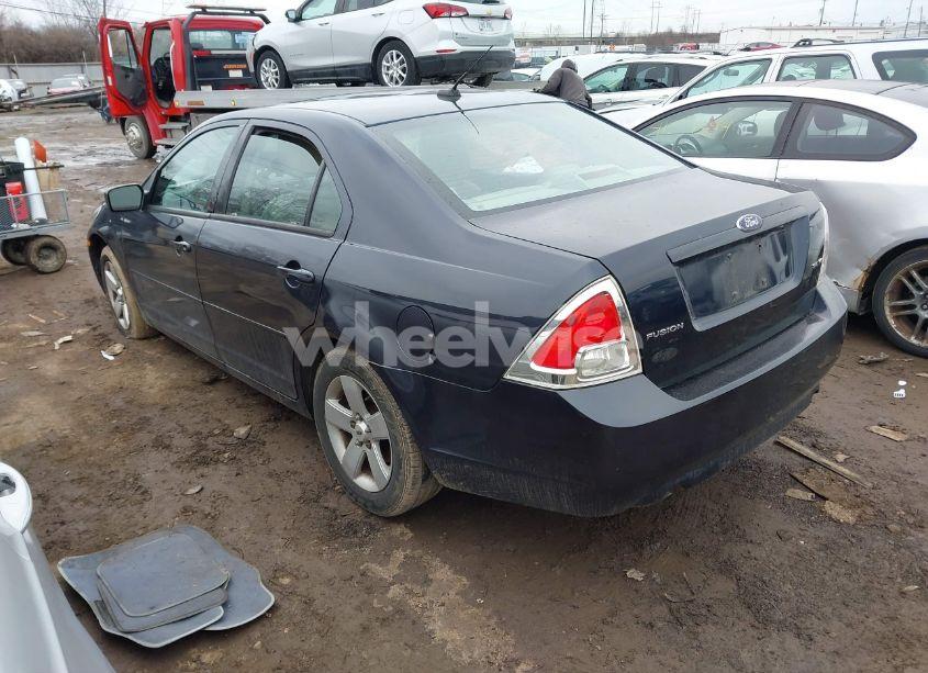 Photo 3 of 2009 Ford Fusion SE (VIN 3FAHP07159R182861)