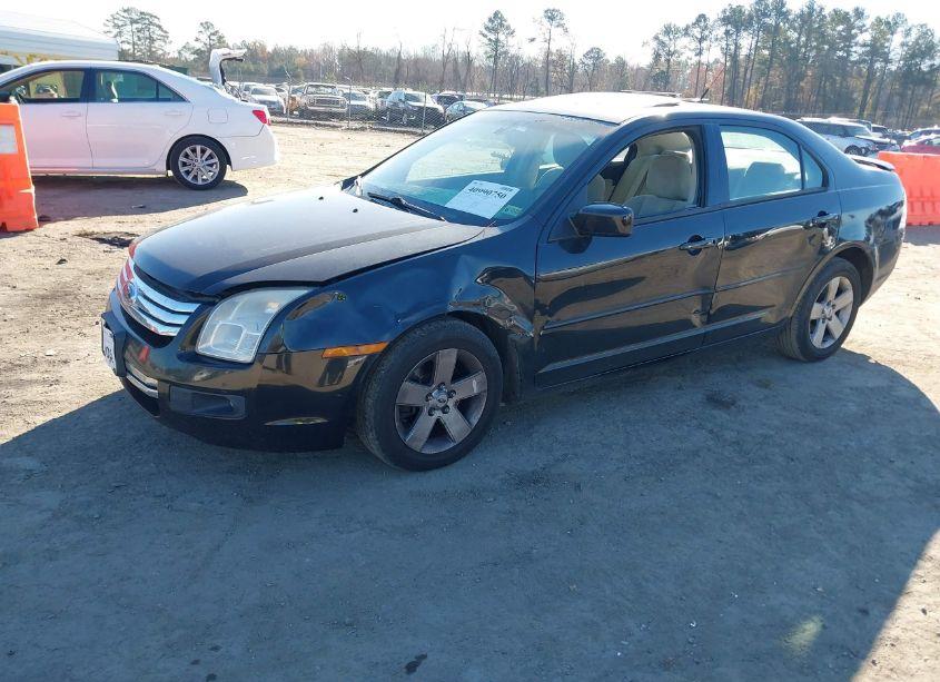 Photo 2 of 2009 Ford Fusion SE (VIN 3FAHP07159R220573)