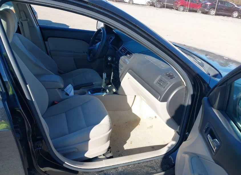 Photo 5 of 2009 Ford Fusion SE (VIN 3FAHP07159R220573)