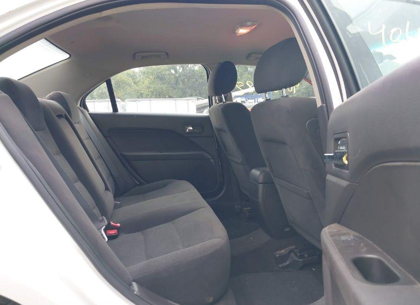 Photo 8 of 2007 Ford Fusion SE (VIN 3FAHP07167R111777)