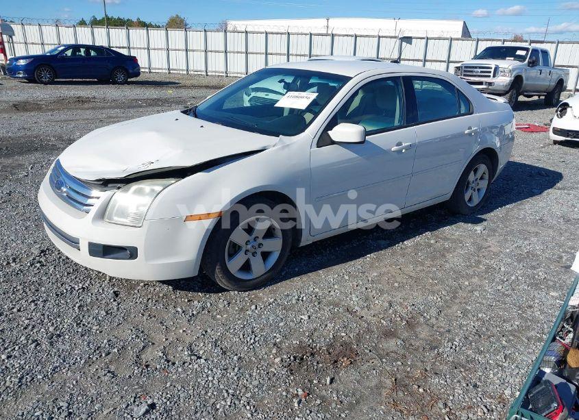 Photo 2 of 2009 Ford Fusion SE (VIN 3FAHP07169R107764)