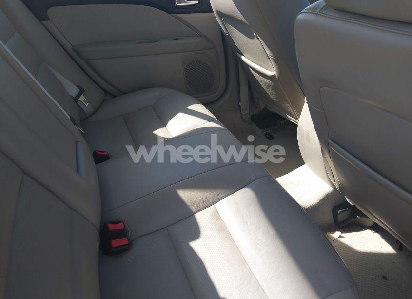 Photo 8 of 2007 Ford Fusion SE (VIN 3FAHP07177R175004)