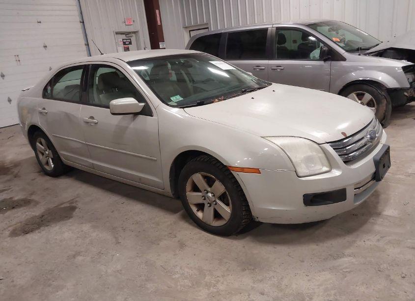 2008 Ford Fusion SE (VIN 3FAHP07178R131540) main photo