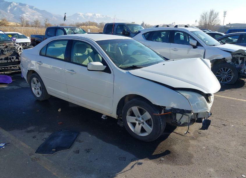2008 Ford Fusion SE (VIN 3FAHP07188R112477) main photo
