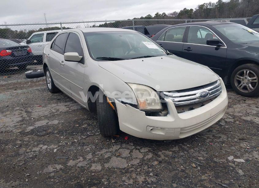 2008 Ford Fusion SE (VIN 3FAHP07188R152932) main photo