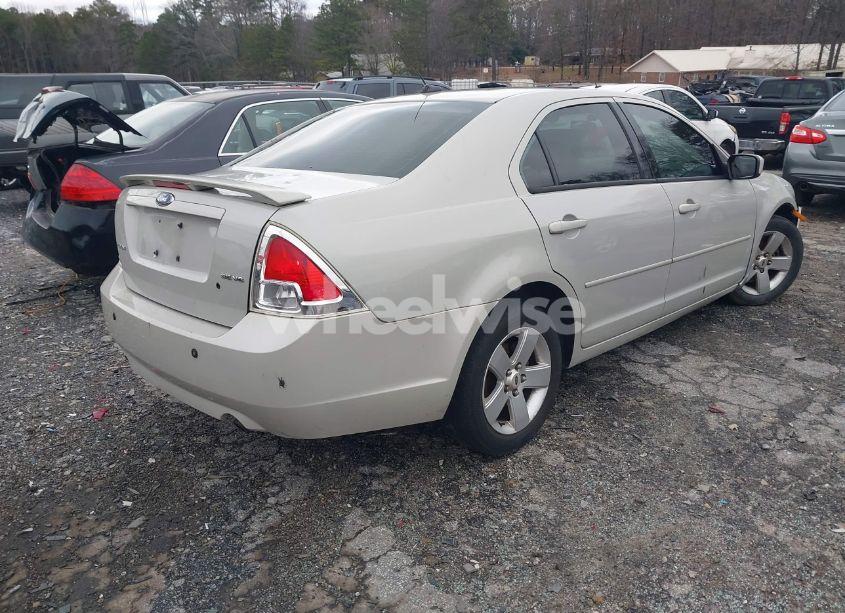 Photo 4 of 2008 Ford Fusion SE (VIN 3FAHP07188R152932)