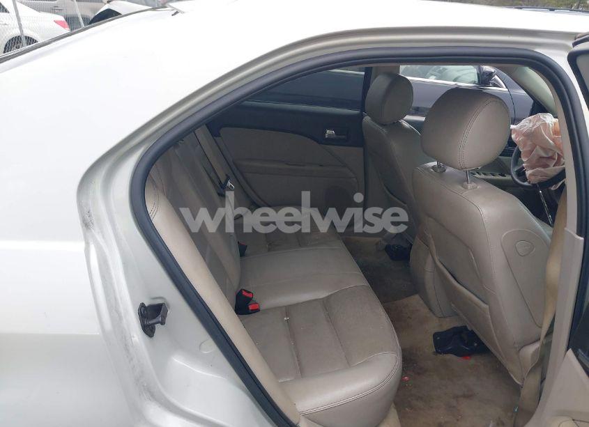 Photo 8 of 2008 Ford Fusion SE (VIN 3FAHP07188R152932)