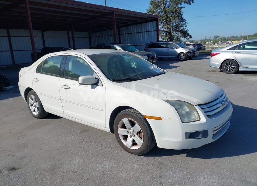 2009 Ford Fusion SE (VIN 3FAHP07189R184412) main photo