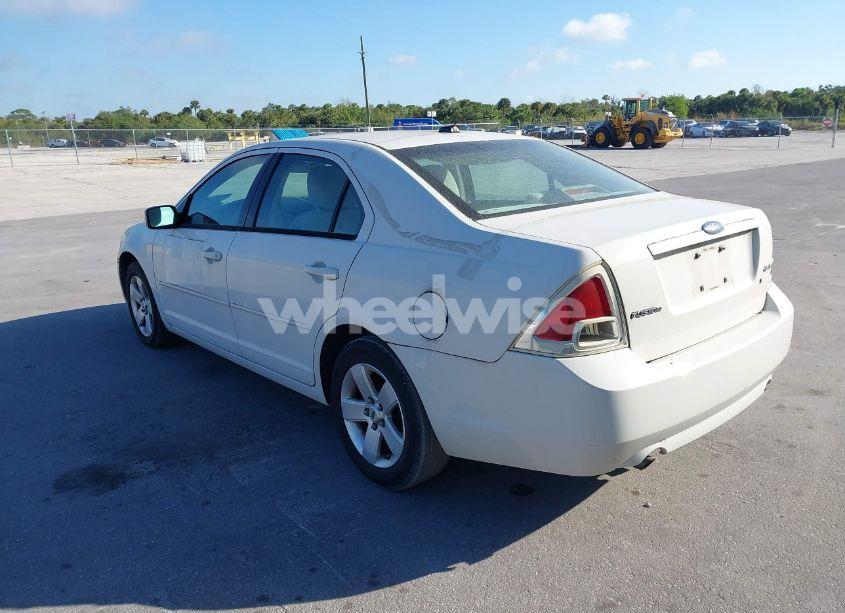 Photo 3 of 2009 Ford Fusion SE (VIN 3FAHP07189R184412)