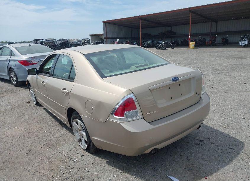 Photo 3 of 2006 Ford Fusion SE (VIN 3FAHP07196R107771)