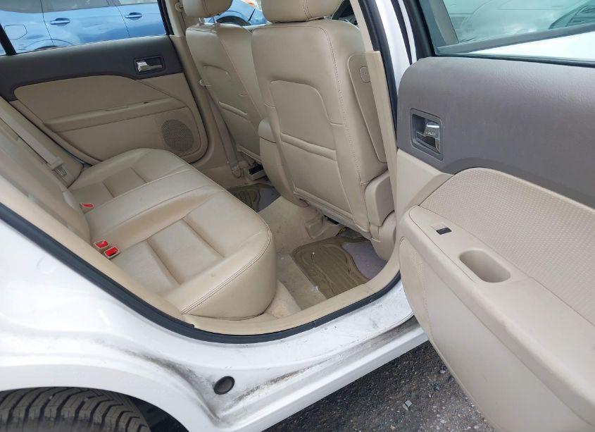 Photo 8 of 2007 Ford Fusion SE (VIN 3FAHP07197R176025)