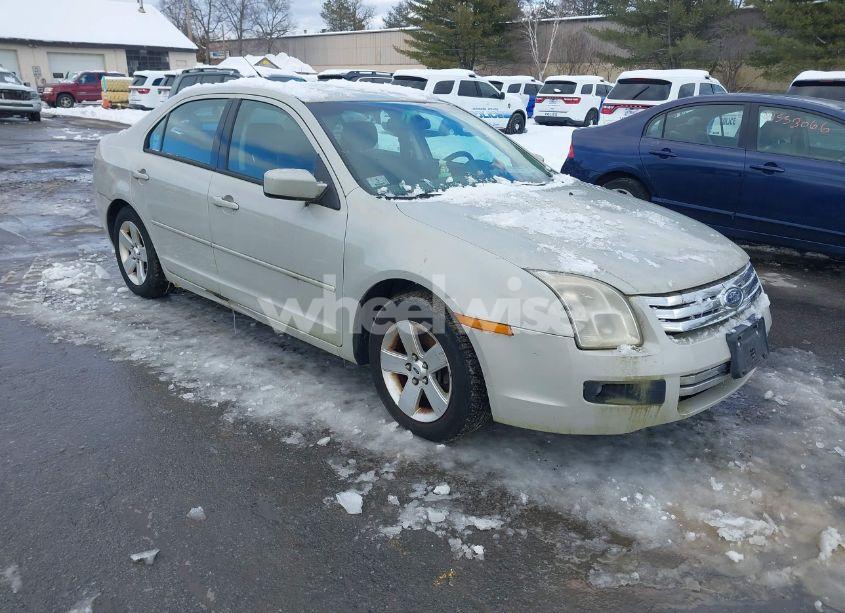 2008 Ford Fusion SE (VIN 3FAHP07198R154544) main photo