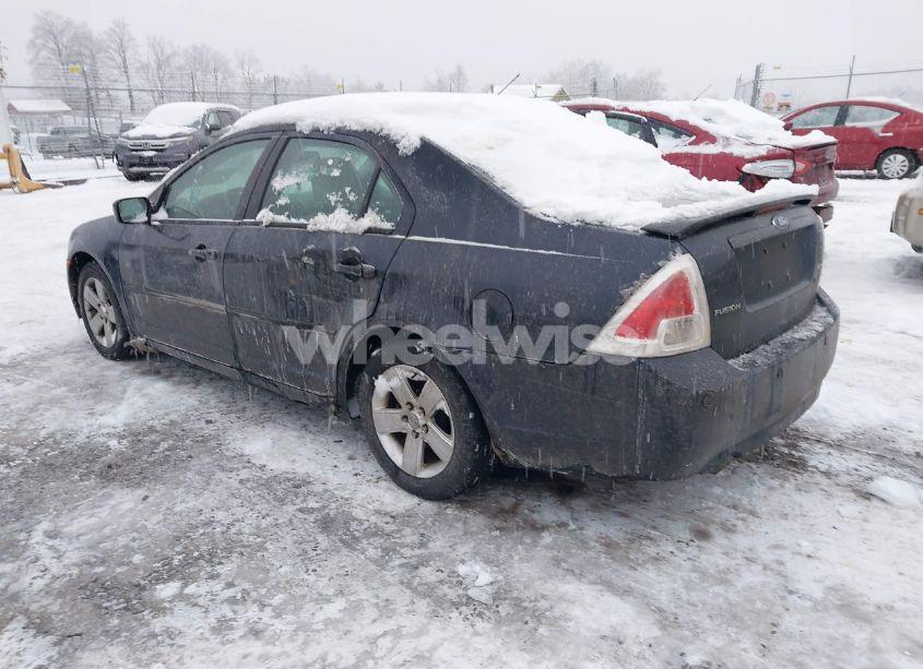 Photo 3 of 2009 Ford Fusion SE (VIN 3FAHP07199R170857)
