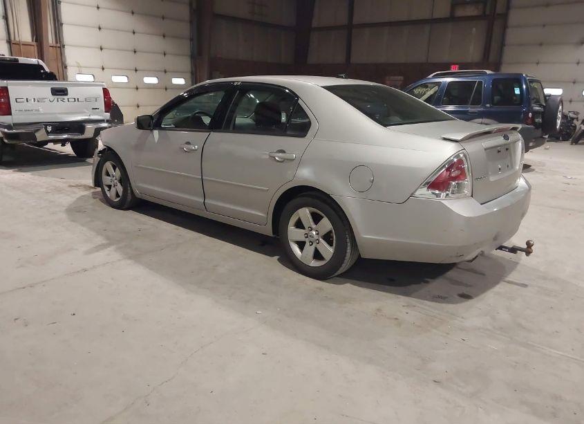 Photo 3 of 2008 Ford Fusion SE (VIN 3FAHP071X8R233589)