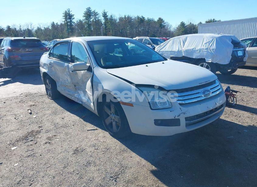 2009 Ford Fusion SE (VIN 3FAHP071X9R106844) main photo