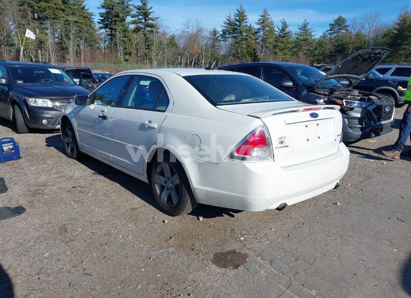 Photo 3 of 2009 Ford Fusion SE (VIN 3FAHP071X9R106844)