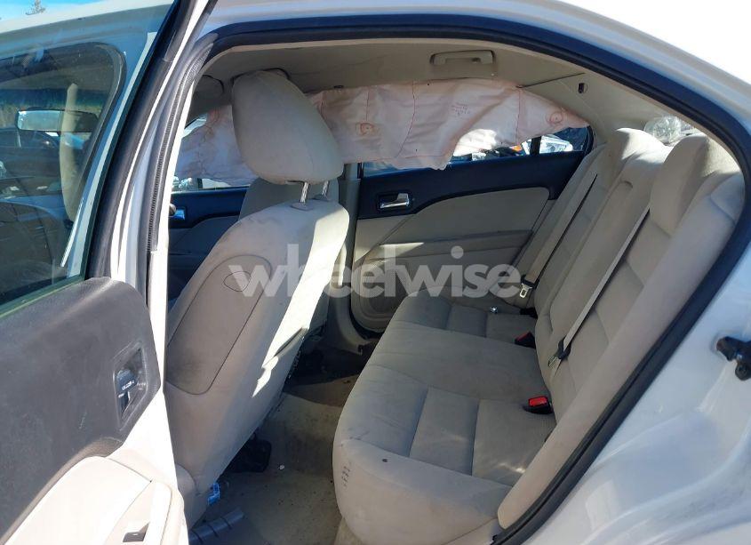 Photo 8 of 2009 Ford Fusion SE (VIN 3FAHP071X9R106844)
