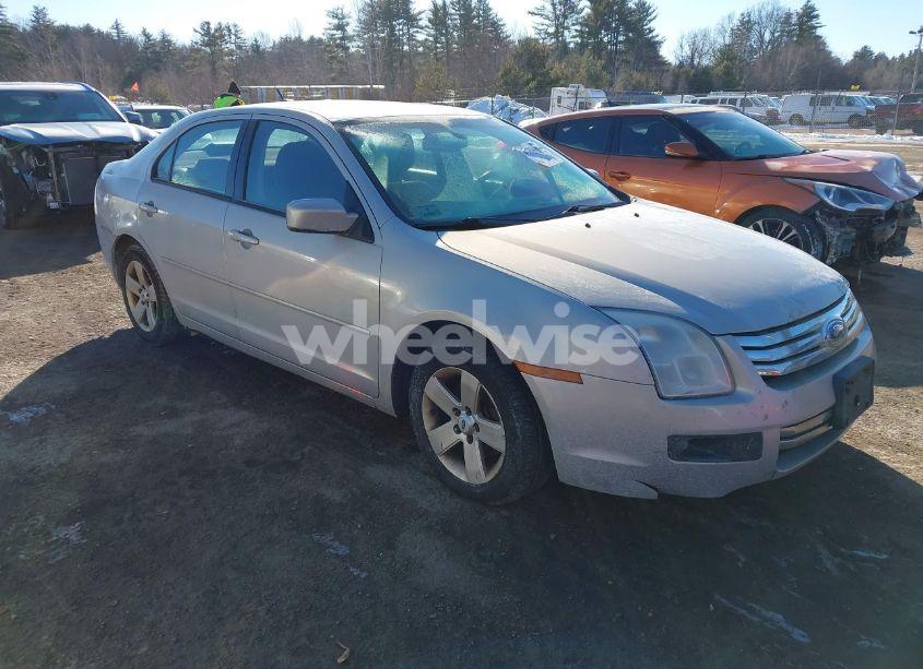 Photo 3 of 2009 Ford Fusion SE (VIN 3FAHP071X9R134580)