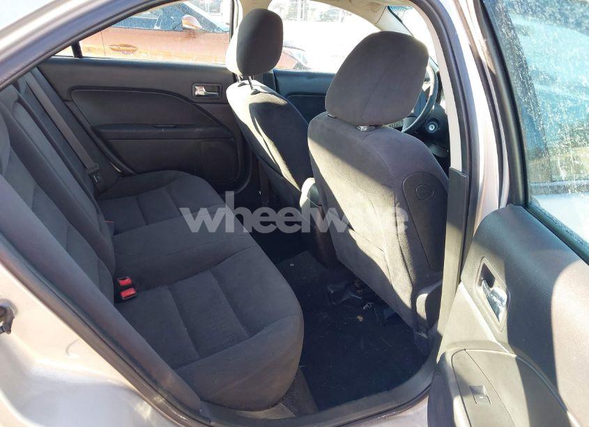 Photo 8 of 2009 Ford Fusion SE (VIN 3FAHP071X9R134580)