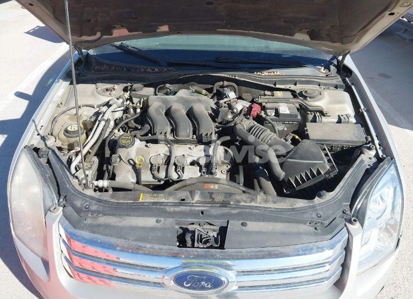 Photo 10 of 2009 Ford Fusion SE (VIN 3FAHP071X9R190437)