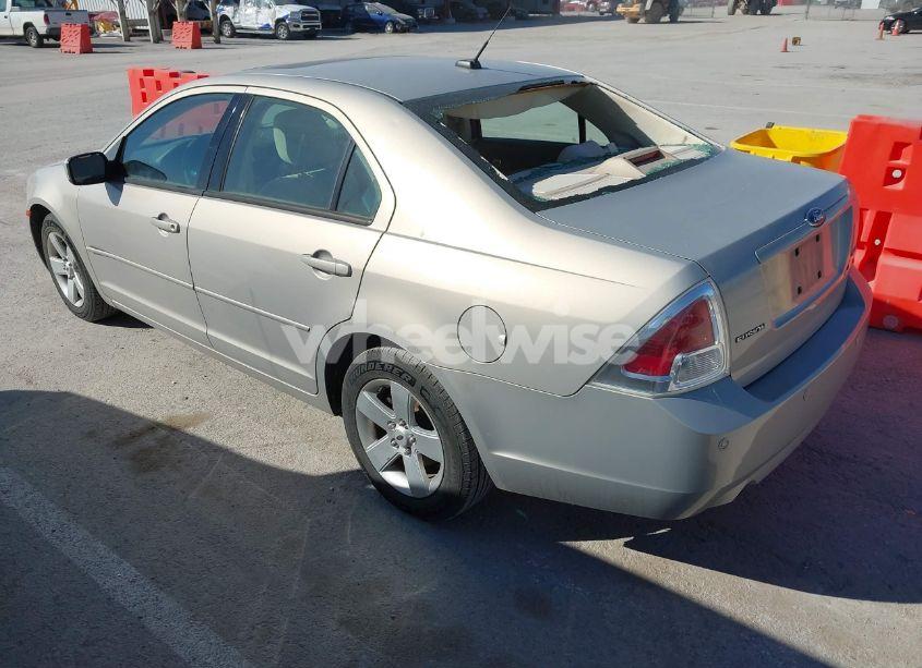 Photo 3 of 2009 Ford Fusion SE (VIN 3FAHP071X9R190437)