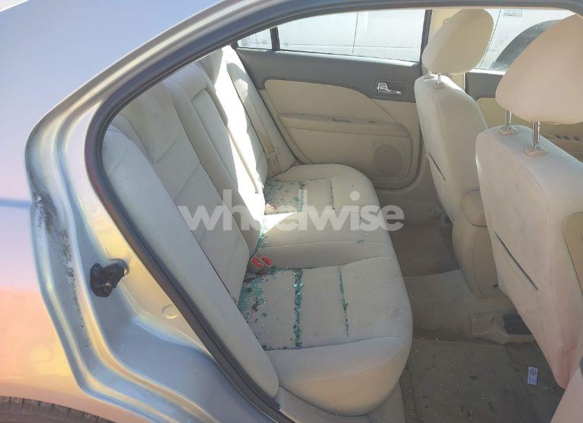 Photo 8 of 2009 Ford Fusion SE (VIN 3FAHP071X9R190437)