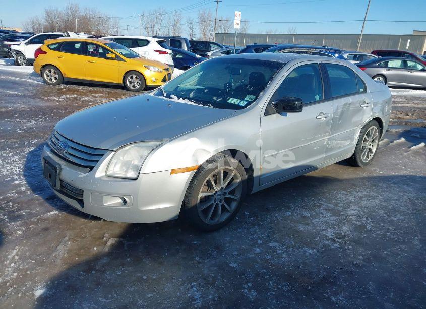 Photo 2 of 2009 Ford Fusion SE (VIN 3FAHP07Z09R186855)