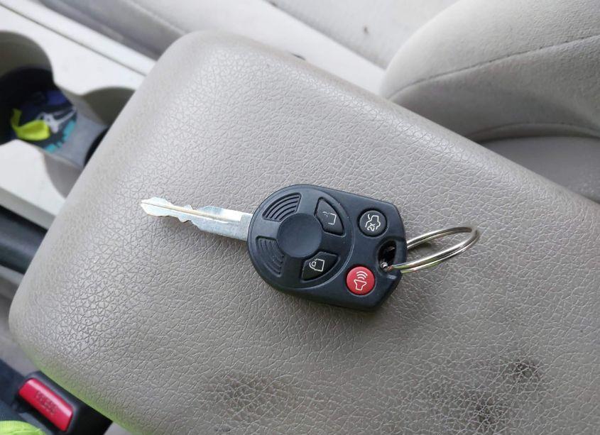 Photo 11 of 2008 Ford Fusion SE (VIN 3FAHP07Z18R137761)