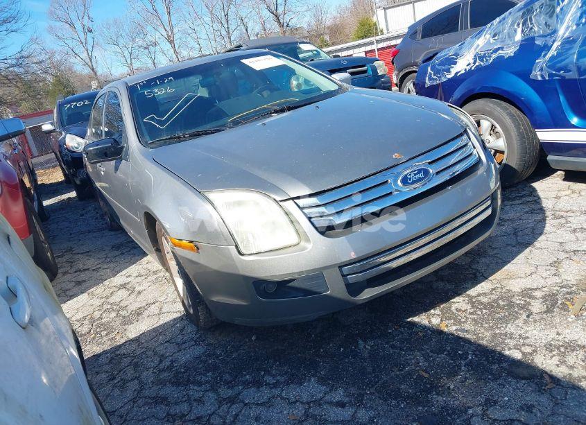 2009 Ford Fusion SE (VIN 3FAHP07Z19R112702) main photo