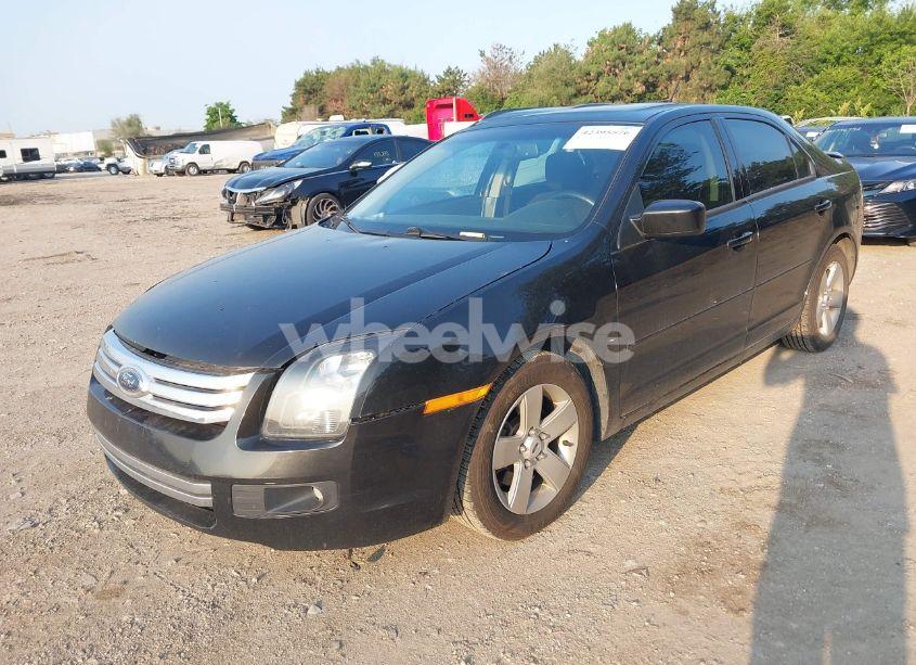 Photo 2 of 2009 Ford Fusion SE (VIN 3FAHP07Z19R137647)