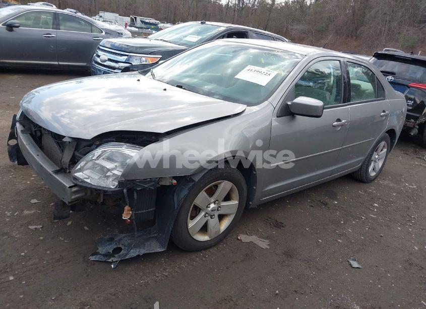 Photo 2 of 2009 Ford Fusion SE (VIN 3FAHP07Z19R208703)