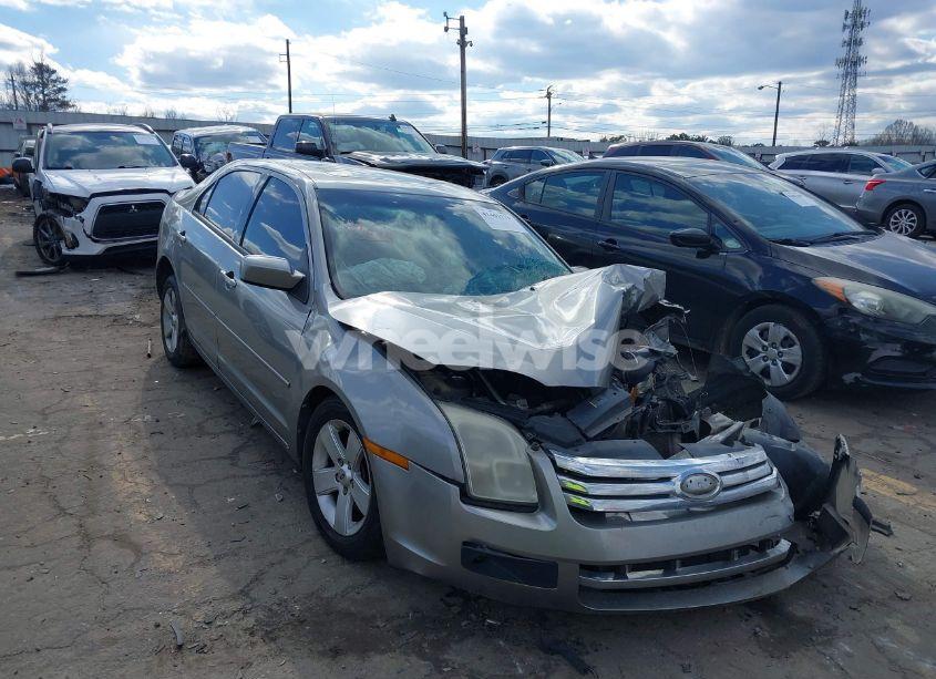2009 Ford Fusion SE (VIN 3FAHP07Z19R218180) main photo