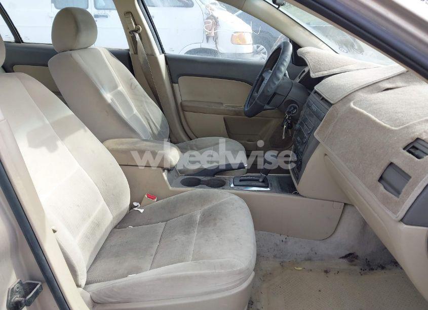 Photo 5 of 2007 Ford Fusion SE (VIN 3FAHP07Z27R200767)