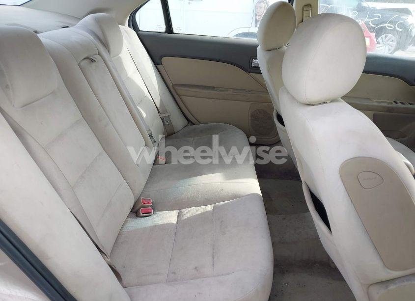 Photo 8 of 2007 Ford Fusion SE (VIN 3FAHP07Z27R200767)