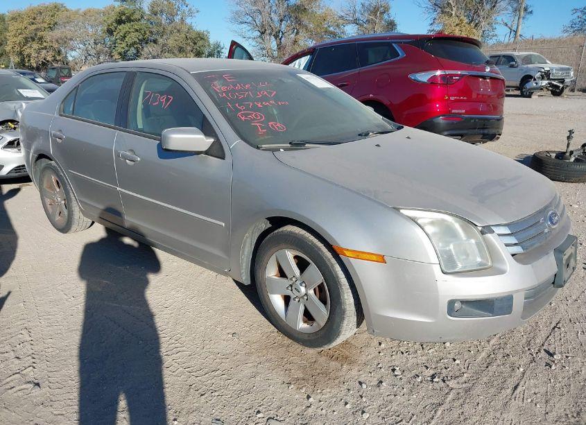 2007 Ford Fusion SE (VIN 3FAHP07Z37R218582) main photo