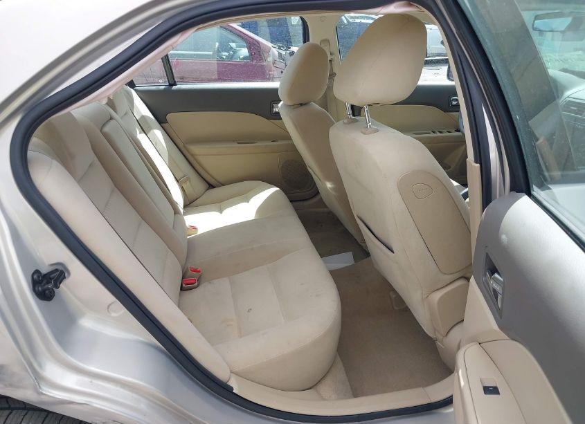 Photo 8 of 2009 Ford Fusion SE (VIN 3FAHP07Z39R109722)