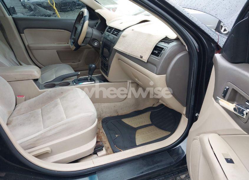 Photo 5 of 2009 Ford Fusion SE (VIN 3FAHP07Z49R109812)