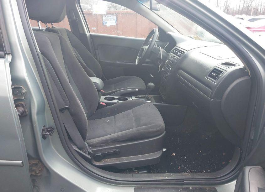 Photo 5 of 2009 Ford Fusion SE (VIN 3FAHP07Z49R183506)