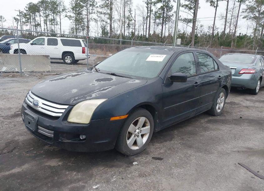 Photo 2 of 2009 Ford Fusion SE (VIN 3FAHP07Z49R207108)