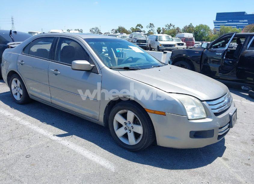 2009 Ford Fusion SE (VIN 3FAHP07Z49R212597) main photo