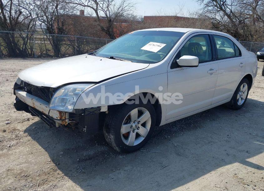 Photo 2 of 2009 Ford Fusion SE (VIN 3FAHP07Z59R127588)