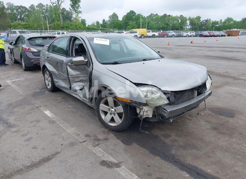 2008 Ford Fusion SE (VIN 3FAHP07Z68R247706) main photo